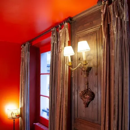 Le Marais Chic Ac
